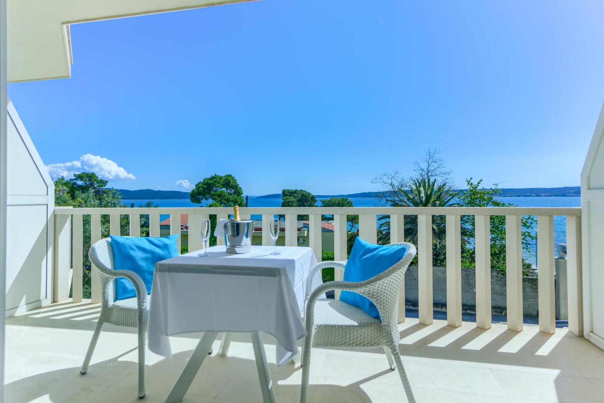 Hotel Riva Kastela With Swimming Pool Номер фото